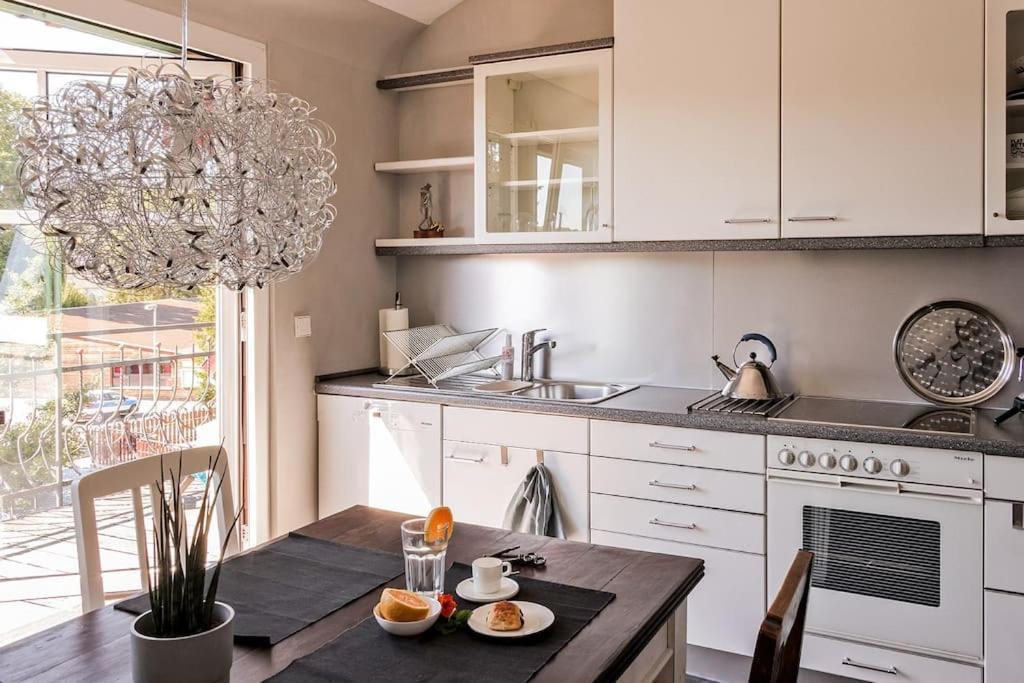Charmante, Grosszuegige Ferienwohnung Villa Fleurie Бретен Екстериор снимка